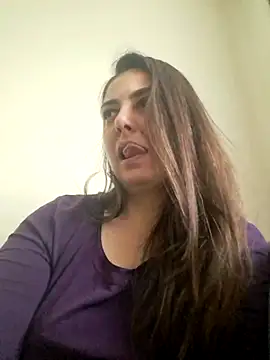 Snapshot of Arya_Malone chatting on April 29, 7:56 am Arya Malone online show from April 29, 7:56 am