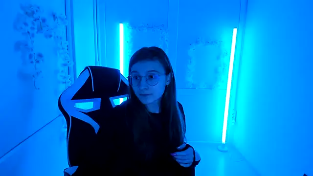 Mia kristal online show from April 25, 7:11 am
