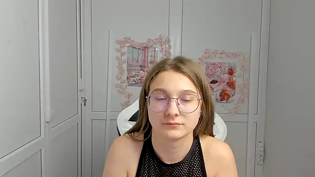 Mia kristal online show from June 18, 9:09 am