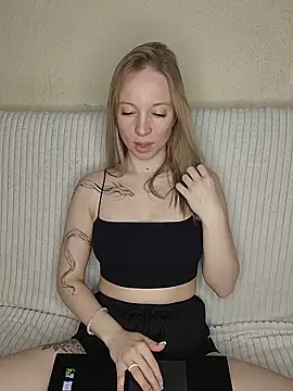 TeaseMeLily online show from March 26, 3:23 am