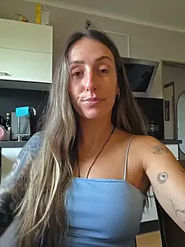 NicoleKaiser online show from June 24, 5:01 pm