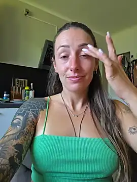 NicoleKaiser online show from June 27, 8:08 am