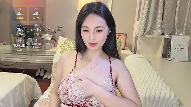 Snapshot of KCYE-CC chatting on August 1, 4:12 am KCYE-CC online show from August 1, 4:12 am