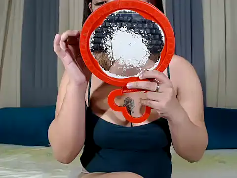 trexwildcum online show from April 21, 12:00 pm