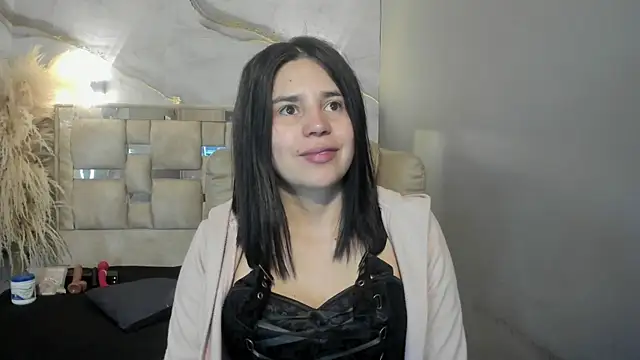 Snapshot of Cata_black chatting on June 12, 12:59 pm Cata black online show from June 12, 12:59 pm