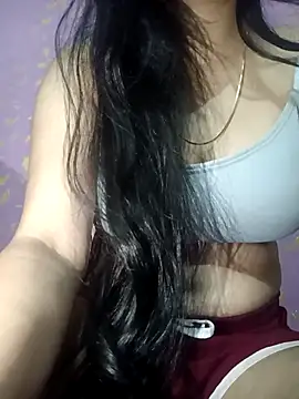 Snapshot of Qween_Seelu chatting on April 7, 11:26 pm Qween Seelu online show from April 7, 11:26 pm