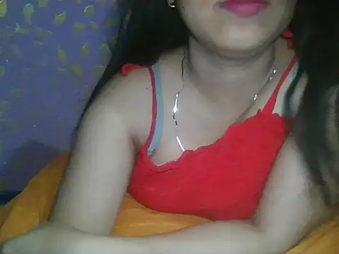Snapshot of Qween_Seelu chatting on June 18, 2:01 am Qween Seelu online show from June 18, 2:01 am
