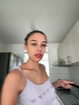 Snapshot of Lauren_Storm chatting on April 23, 1:24 pm Lauren Storm online show from April 23, 1:24 pm