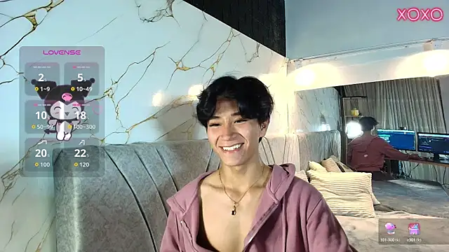 Snapshot of cococumps chatting on April 20, 11:02 am cococumps online show from April 20, 11:02 am