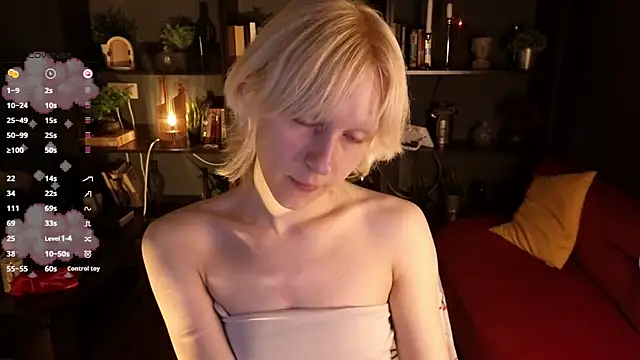 Snapshot of holyedward chatting on June 18, 10:30 am holyedward online show from June 18, 10:30 am
