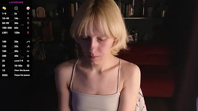 Snapshot of holyedward chatting on July 16, 9:26 am holyedward online show from July 16, 9:26 am