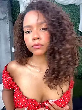CurlyOopsieXXX online show from July 3, 9:32 pm
