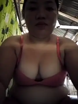 Snapshot of xxloriexx_me chatting on May 29, 12:30 am xxloriexx me online show from May 29, 12:30 am