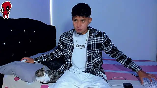 Thiago snoop online show from March 26, 9:20 pm