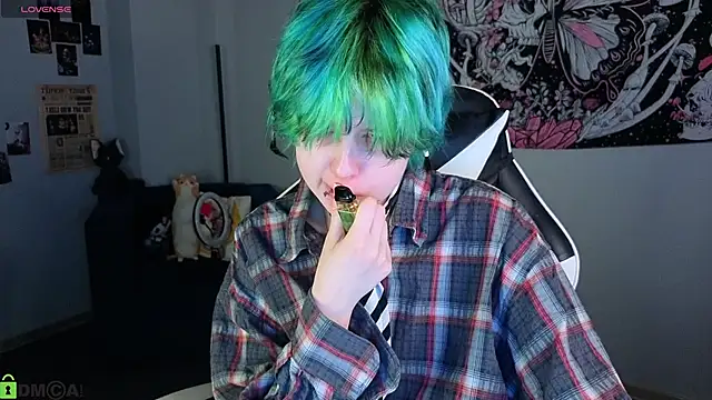LittleKittenStar online show from April 28, 3:22 am