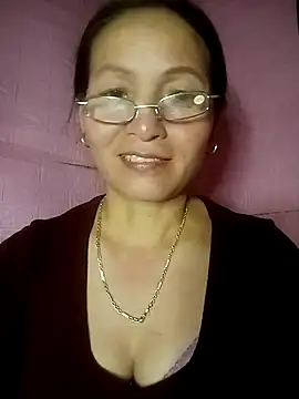 Snapshot of Lliygy chatting on May 24, 12:54 pm Lliygy online show from May 24, 12:54 pm