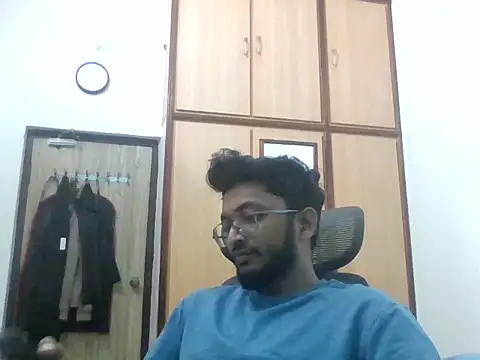 akhilvaran42 online show from March 19, 11:14 am