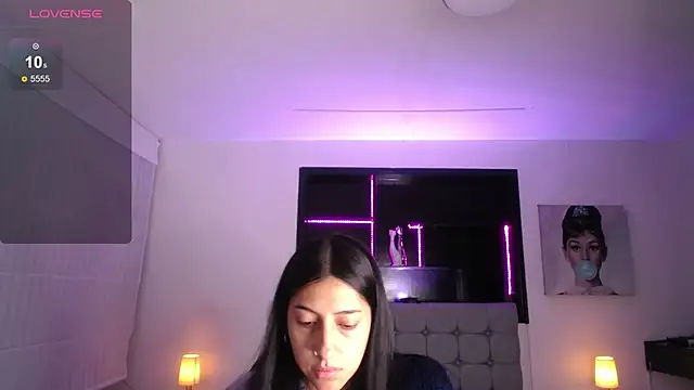Melannyy V online show from April 30, 11:38 am