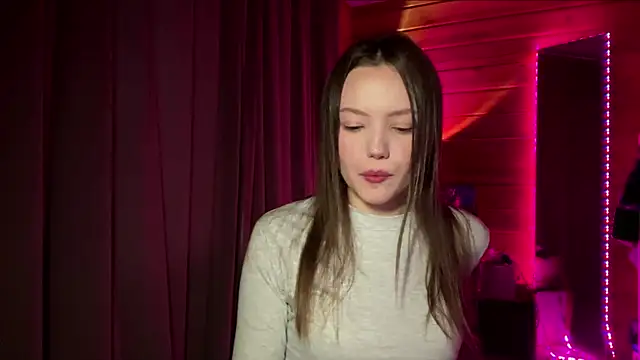 Snapshot of LenLen_Solen chatting on June 5, 1:28 pm LenLen Solen online show from June 5, 1:28 pm