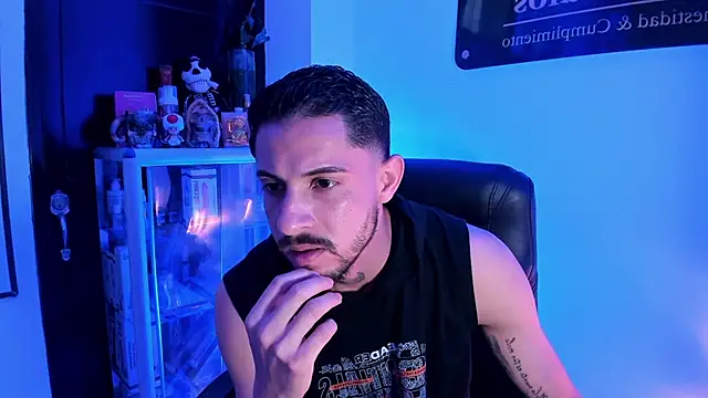 clark kent  online show from March 19, 7:51 pm