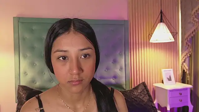 Snapshot of ninaBravu chatting on May 13, 12:35 pm ninaBravu online show from May 13, 12:35 pm