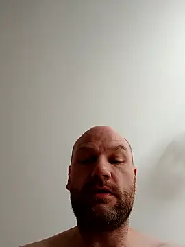 Snapshot of pitch_122 chatting on May 23, 11:58 am pitch 122 online show from May 23, 11:58 am