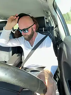 mrmoi1234 online show from May 19, 12:44 pm