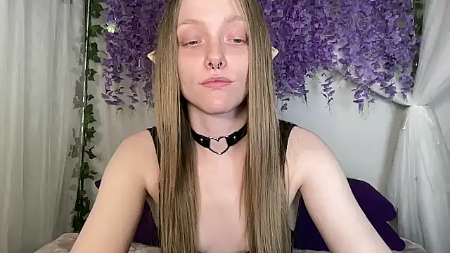 ElfGirlAna online show from June 11, 2:37 pm