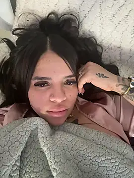 lili21906 online show from March 18, 11:41 pm