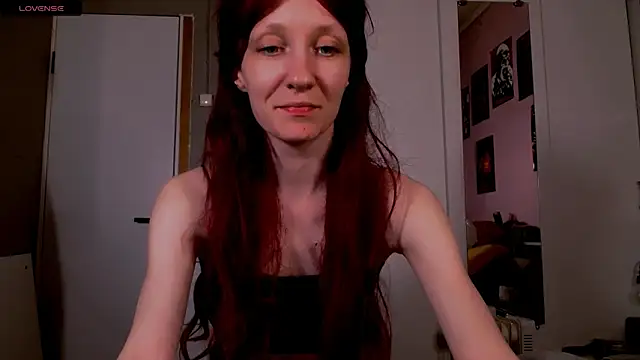 Snapshot of bzzz_bzzz chatting on April 13, 9:42 pm bzzz bzzz online show from April 13, 9:42 pm