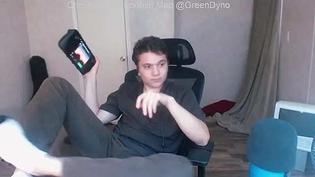 Snapshot of GreenDynomite chatting on July 13, 5:16 pm GreenDynomite online show from July 13, 5:16 pm