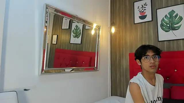  ArchieBlu  online show from March 24, 3:33 am