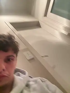 Snapshot of surfboy07 chatting on March 19, 4:22 pm surfboy07 online show from March 19, 4:22 pm