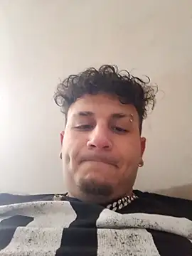 Snapshot of Baby122440 chatting on March 20, 7:57 am Baby122440 online show from March 20, 7:57 am