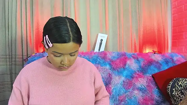 SofiiaCutee online show from June 12, 2:21 am