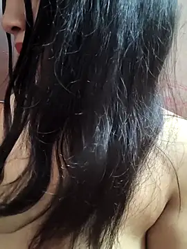 Snapshot of REENA-STRIP chatting on May 31, 6:09 pm REENA-STRIP online show from May 31, 6:09 pm