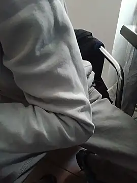 Skinboy06 online show from March 31, 10:48 am