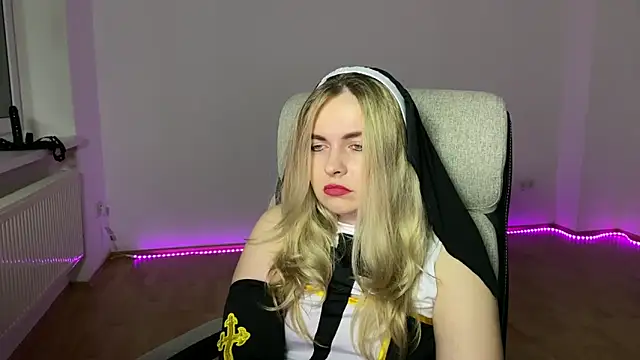 EvaKraz online show from April 1, 6:05 pm