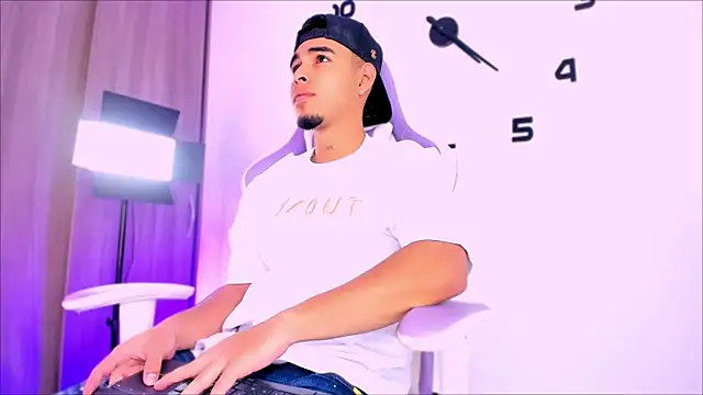 victor ospina online show from April 1, 3:20 pm