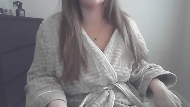 Snapshot of Goddess-GraceX chatting on March 26, 6:24 pm Goddess-GraceX online show from March 26, 6:24 pm