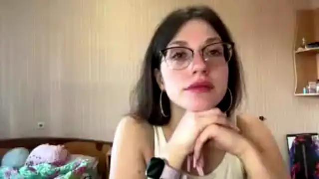 Snapshot of Sweetysjif chatting on March 26, 2:22 pm Sweetysjif online show from March 26, 2:22 pm