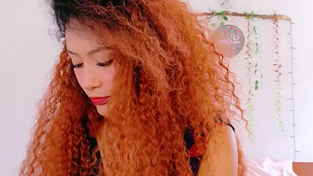 Snapshot of Ajua__Uva chatting on March 30, 6:20 pm Ajua Uva online show from March 30, 6:20 pm