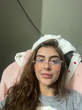 miiabellovic online show from June 7, 10:35 pm