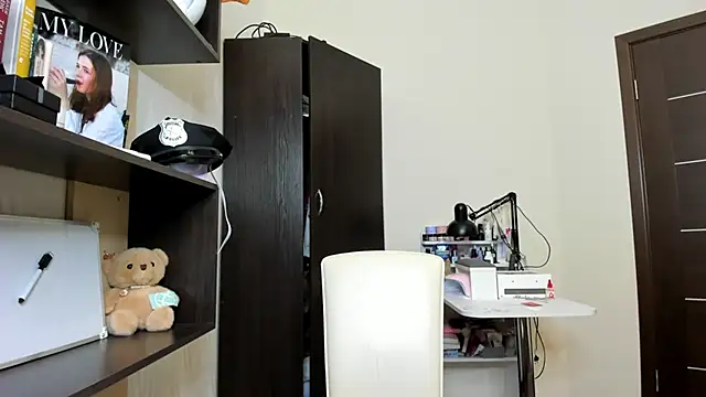 Snapshot of OhMyAlice chatting on June 19, 7:39 pm OhMyAlice online show from June 19, 7:39 pm