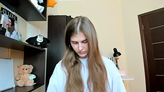 Snapshot of OhMyAlice chatting on July 5, 4:47 pm OhMyAlice online show from July 5, 4:47 pm