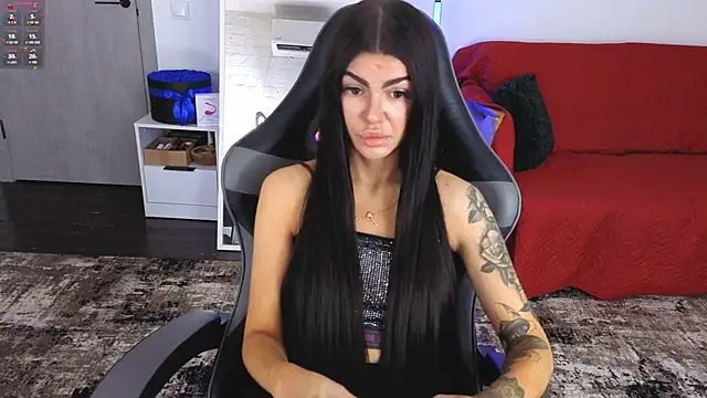 Snapshot of AnacondaOnn chatting on June 15, 8:38 am AnacondaOnn online show from June 15, 8:38 am