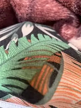 WeepyInsignia online show from April 8, 10:15 am