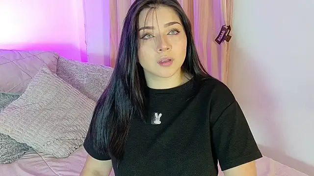 CamilaRougee online show from April 6, 1:56 pm