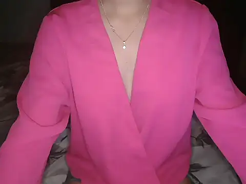 Snapshot of urvashi_rai chatting on June 14, 1:36 am urvashi rai online show from June 14, 1:36 am