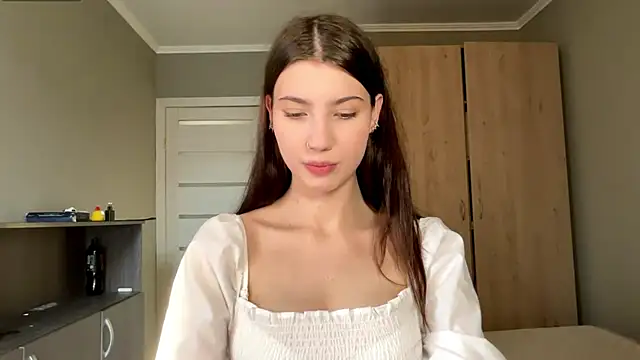 ShandyTreys online show from May 6, 3:28 pm